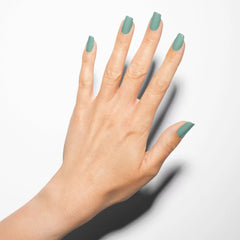 Manicura con esmalte tradicional Morgan Taylor Sea Foam, color Verdes acabado Cream