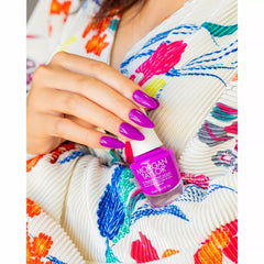 Manicura con esmalte tradicional Morgan Taylor Carnaval Hangover, color Rosas acabado Cream