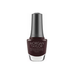 Frasco de esmalte tradicional Morgan Taylor Lust At First Sight, color Mauves acabado Cream, 15 ml, sobre fondo blanco