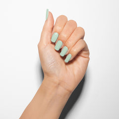Manicura con esmalte tradicional Morgan Taylor Mint Chocolate Chip, color Verdes acabado Cream