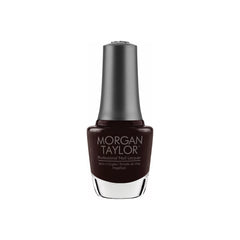 Frasco de esmalte tradicional Morgan Taylor Pumps Or Cowboy Boots?, color Negros acabado Cream, 15 ml, sobre fondo blanco