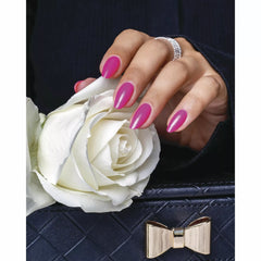 Manicura con esmalte tradicional Morgan Taylor B-Girl Style, color Rosas acabado Cream