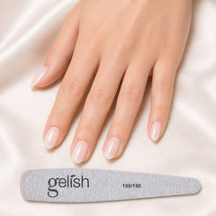 Mano sosteniendo lima Gelish 150/150 Grit File
