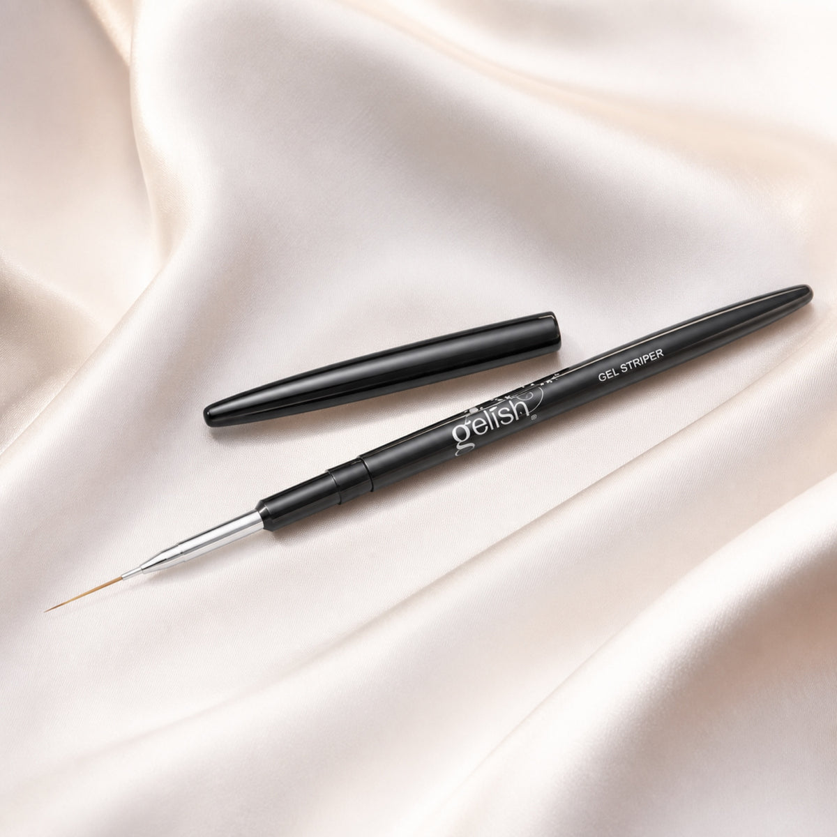 Pincel Gelish Gel Striper Brush, toma de producto