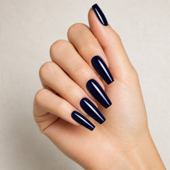 Gelish Soft Gel Tips Long Coffin en uso durante la aplicación