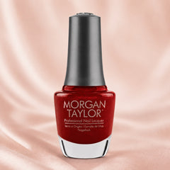 Frasco de esmalte tradicional Morgan Taylor What's Your Poinsettia?, color Rojos acabado Shimmer, 15 ml